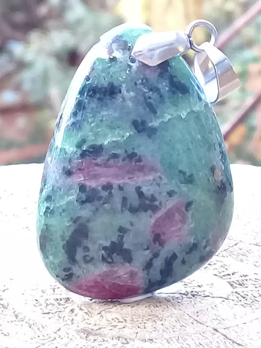 Rubis Zoïsite du Pakistan pendentif Grade A++++ Fourni avec cordon Rubis Zoïsite du Pakistan pendentif