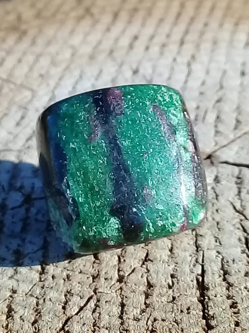 Load image into Gallery viewer, Rubis Zoïsite pierre roulée Grade A ++++ Rubis Zoïsite pierre roulée
