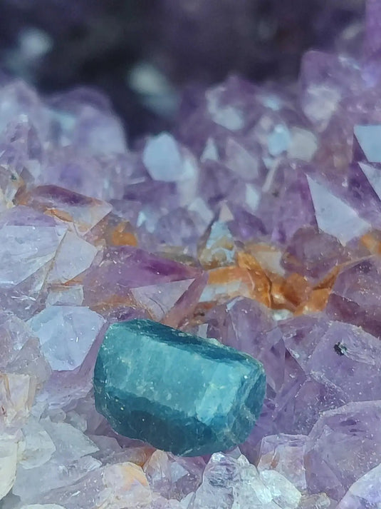 Saphir bleu du Sri Lanka - Pierre brute - Grade Prémium - Pierre de Clarté et d’Intuition Saphir bleu du Sri Lanka