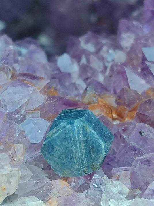 Saphir bleu du Sri Lanka - Pierre brute - Grade Prémium - Pierre de Clarté et d’Intuition Saphir bleu du Sri Lanka