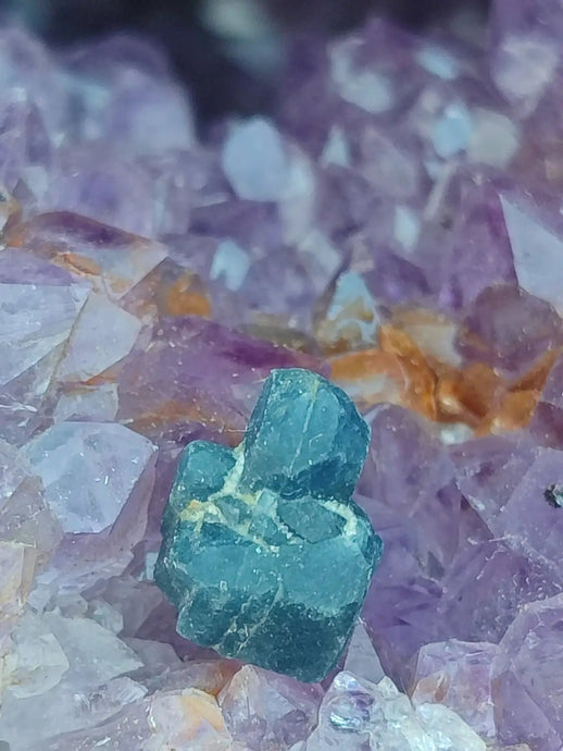 Saphir bleu du Sri Lanka - Pierre brute - Grade Prémium - Pierre de Clarté et d’Intuition Saphir bleu du Sri Lanka