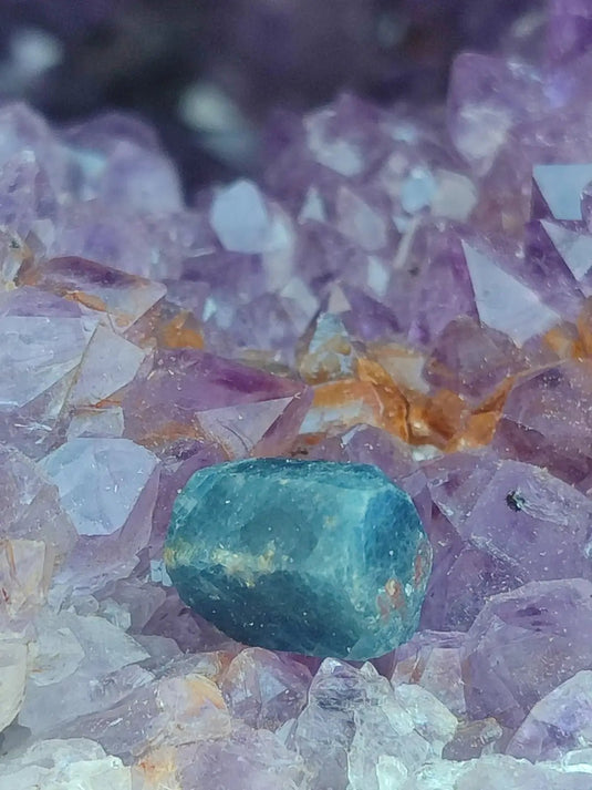 Saphir bleu du Sri Lanka - Pierre brute - Grade Prémium - Pierre de Clarté et d’Intuition Saphir bleu du Sri Lanka