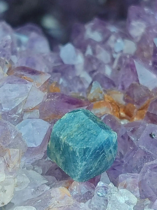 Saphir bleu du Sri Lanka - Pierre brute - Grade Prémium - Pierre de Clarté et d’Intuition saphir