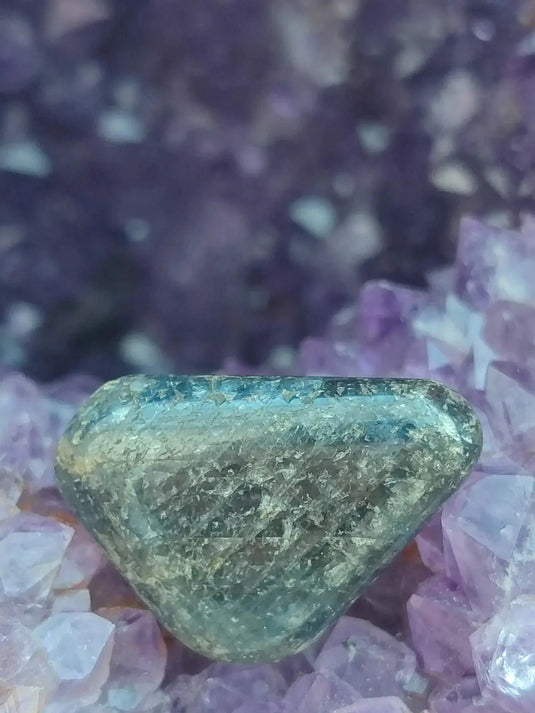 Saphir bleu du Sri Lanka - Pierre roulée - Grade Prémium - Pierre de Clarté et d’Intuition Saphir bleu du Sri Lanka