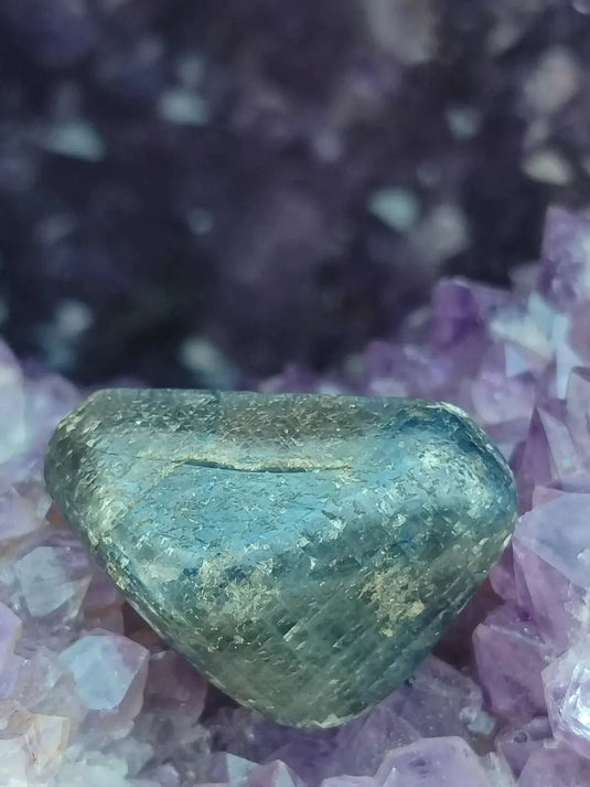 Saphir bleu du Sri Lanka - Pierre roulée - Grade Prémium - Pierre de Clarté et d’Intuition Saphir bleu du Sri Lanka