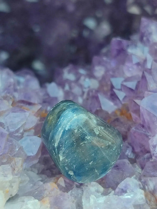 Saphir bleu du Sri Lanka - Pierre roulée - Grade Prémium - Pierre de Clarté et d’Intuition Saphir bleu du Sri Lanka