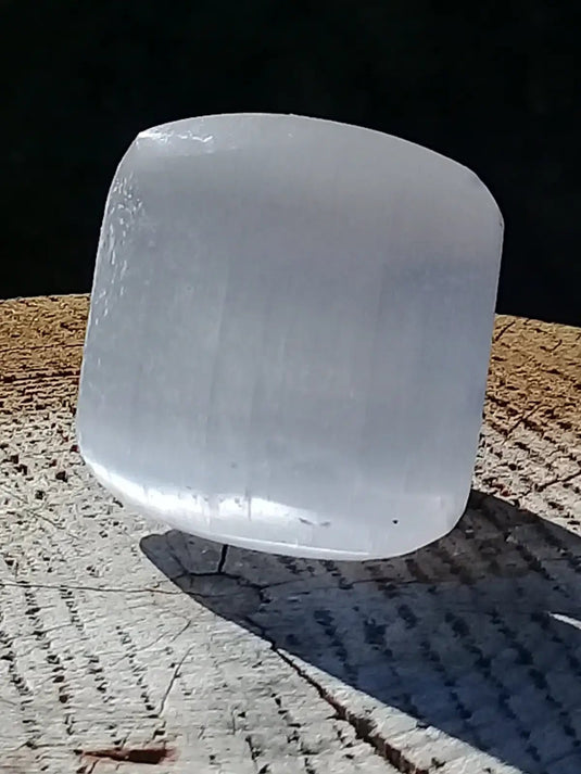 Sélénite blanche du Maroc Galet Grade A ++++ Sélénite blanche galet