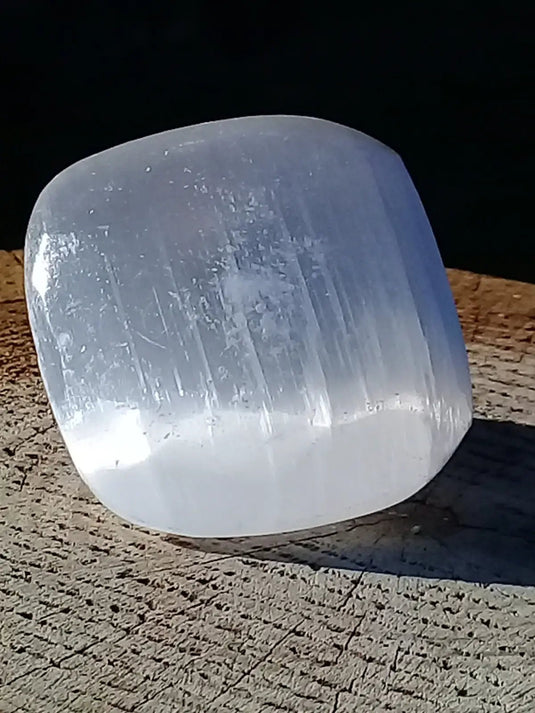 Sélénite blanche du Maroc Galet Grade A ++++ Sélénite blanche galet