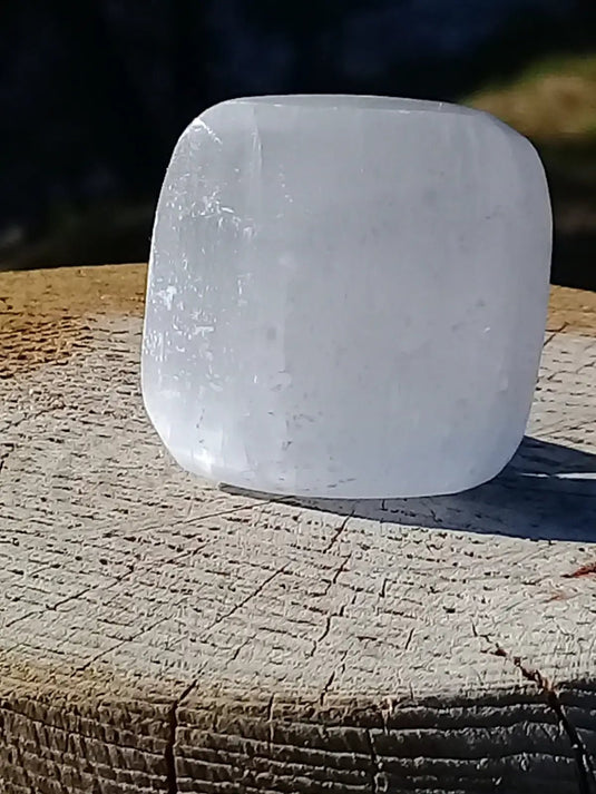 Sélénite blanche du Maroc Galet Grade A ++++ Sélénite blanche galet