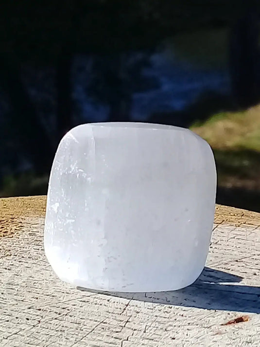 Sélénite blanche du Maroc Galet Grade A ++++ Sélénite blanche galet