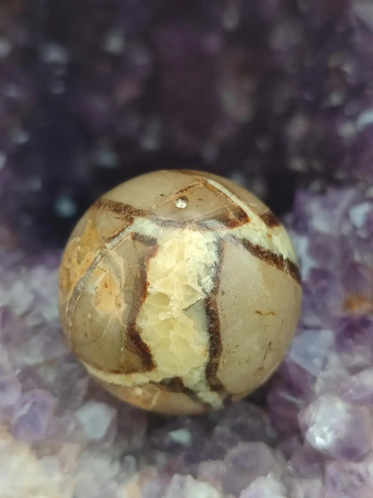 Septaria de l’Utah (USA) - Sphère Ø 39.1mm - Grade Prémium - Pierre d’Optimisme Sphère de Septaria Diam 4cm