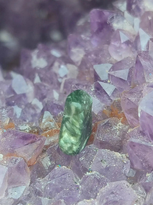 Séraphinite du lac Baïkal Sibérie - Pierre roulée - Grade Prémium - Pierre du Lâcher Prise Séraphinite de Russie ’Lac Baïkal’ pierre roulée