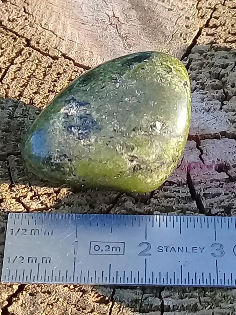 Load image into Gallery viewer, Serpentine Chytah pierre roulée Grade A ++++ Serpentine Chytah pierre roulée
