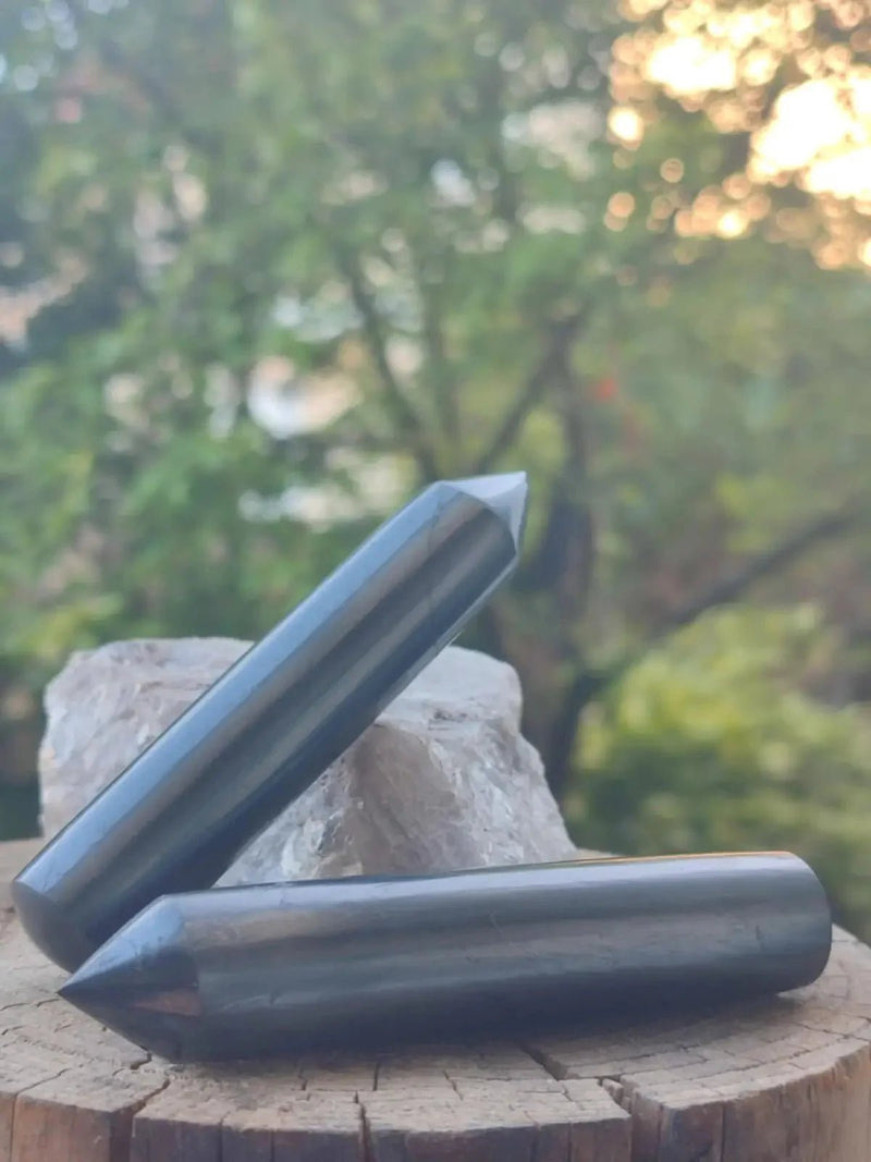 Chargez l&#39;image dans la visionneuse de la galerie, Shungite bâton de massage modèle 1 ou 2 pointes pour massage et soin de purification Bâton de massage en Shungite

