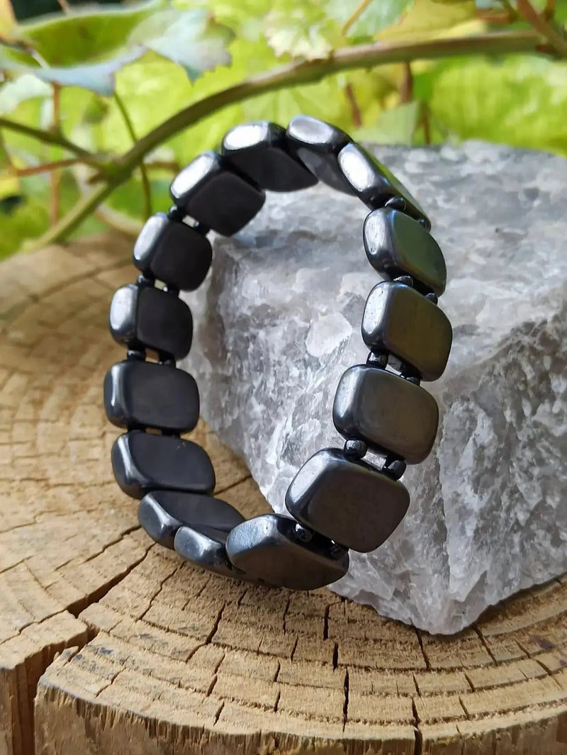 Load image into Gallery viewer, Shungite bracelet Protection ’Black Protector’ contre les Ondes électromagnétiques Shungite bracelet
