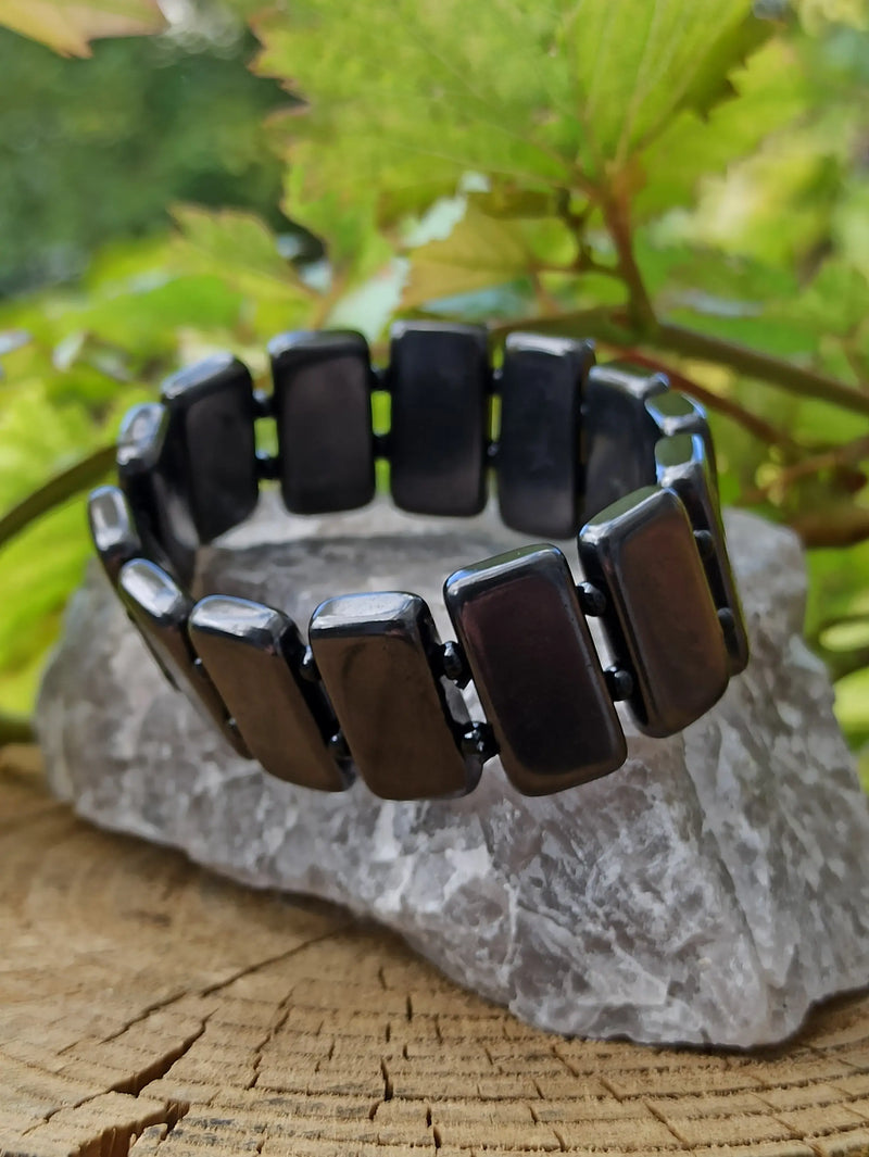 Carica immagine in Galleria Viewer, Shungite bracelet protection Modèle Dark protector Grade A ++++ Shungite bracelet Dans la besace du p&#39;tit Poucet   
