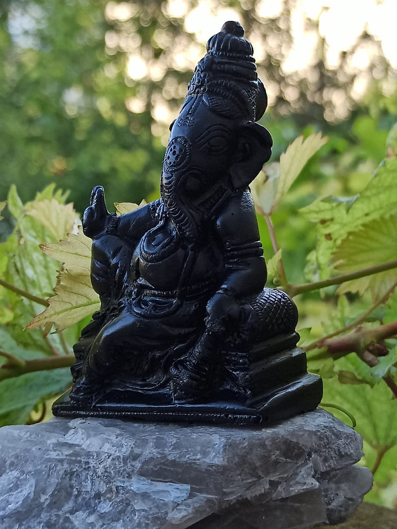 Chargez l&#39;image dans la visionneuse de la galerie, Shungite &amp; Magnésite Ganesha Déco &amp; Ornement H:8.5 x L:5.5 x E:3cm Shungite Ganesha Dans la besace du p&#39;tit Poucet   
