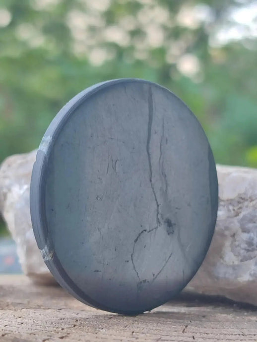 Shungite plaque de protection aimantée contre les ondes émises par vos appareils ménagers Shungite plaque sans motif Ø5cm x 0.3cm Shungite