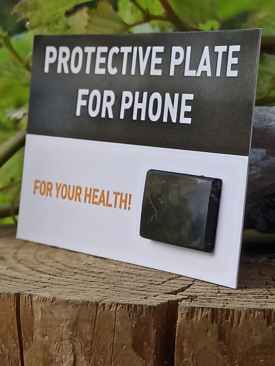 Shungite plaque de protection pour le téléphone 25x15mm noire polie Shungite plaque de protection téléphone anti émanation des ondes nocives Dans la besace du p'tit Poucet   