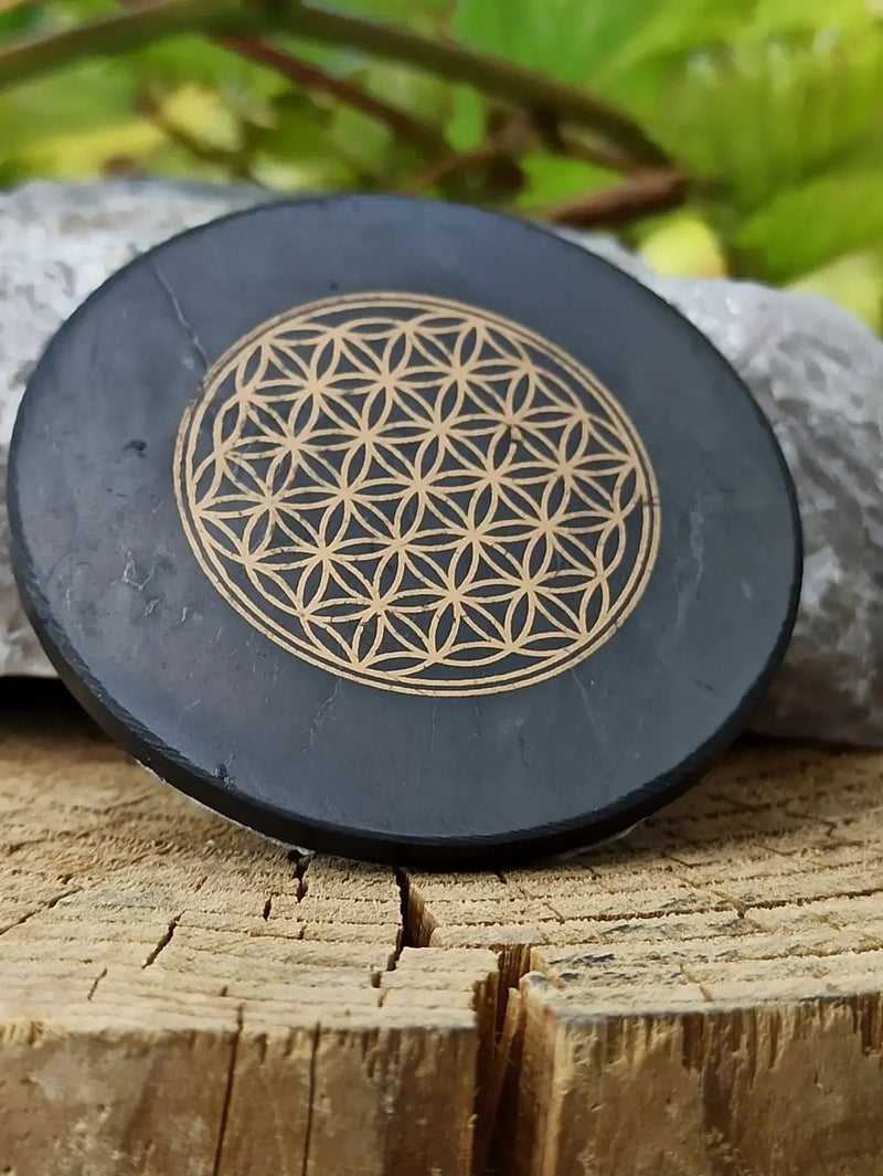 Chargez l&#39;image dans la visionneuse de la galerie, Shungite Protection pour le téléphone Ø5cm et Ø 3cm imprimée fleur de vie (Wifi 5G) Shungite plaque de protection téléphone imprimée fleur
