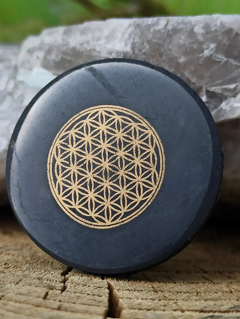 Chargez l&#39;image dans la visionneuse de la galerie, Shungite Protection pour le téléphone Ø5cm et Ø 3cm imprimée fleur de vie (Wifi 5G) Shungite plaque de protection pour téléphone Ø3cm
