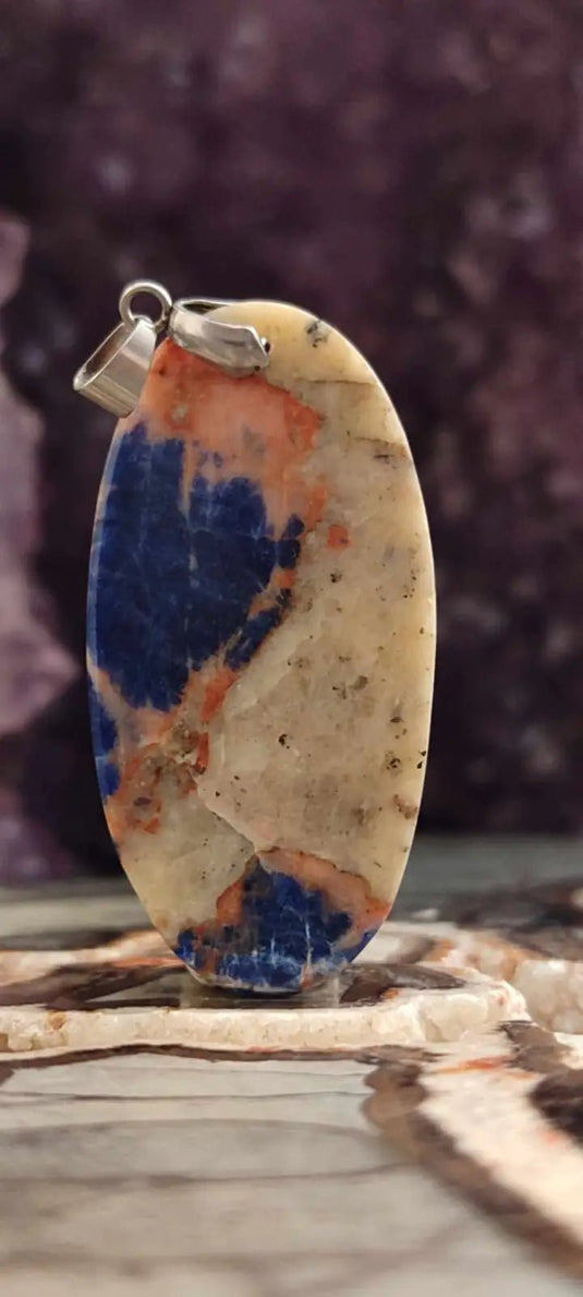 Sodalite coucher de soleil du Brésil pendentif Grade A++++ ’Rare’ Sodalite coucher de soleil Sodalite/Calcite orange pendentif