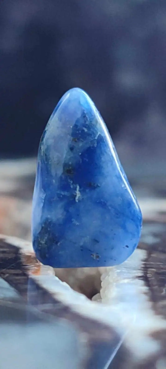 Sodalite de Bolivie pierre roulée Grade ’Extra’ Sodalite pierre roulée