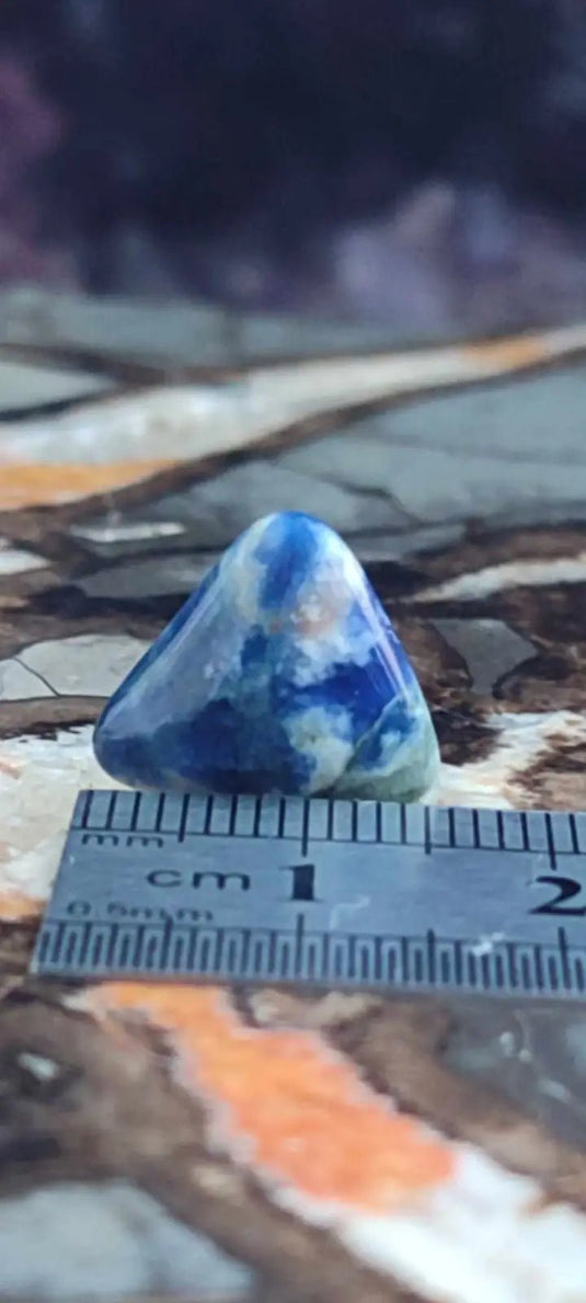 Sodalite de Bolivie pierre roulée Grade ’Extra’ Sodalite pierre roulée