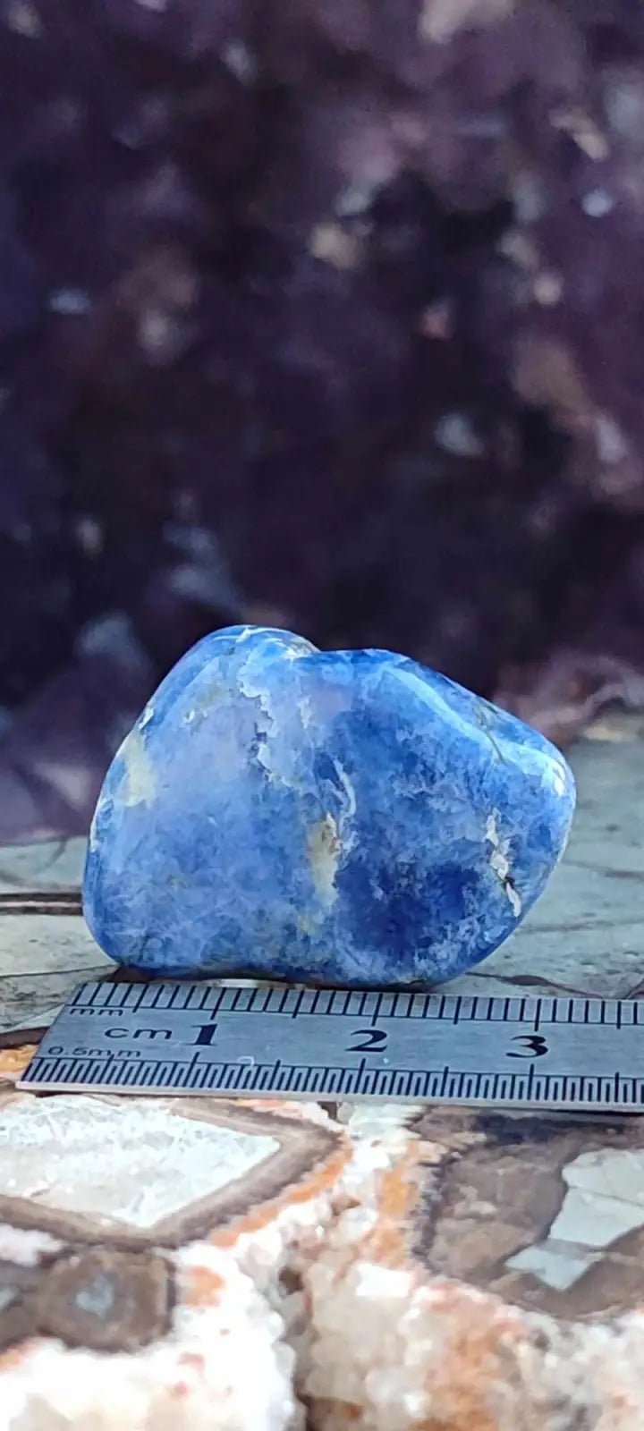 Load image into Gallery viewer, Sodalite du Brésil pierre roulée Grade A++++ Sodalite pierre roulée
