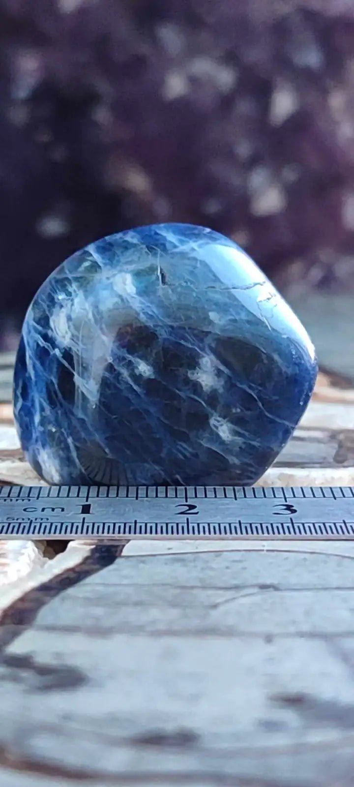 Load image into Gallery viewer, Sodalite du brésil pierre roulée Grade A++++ Sodalite pierre roulée

