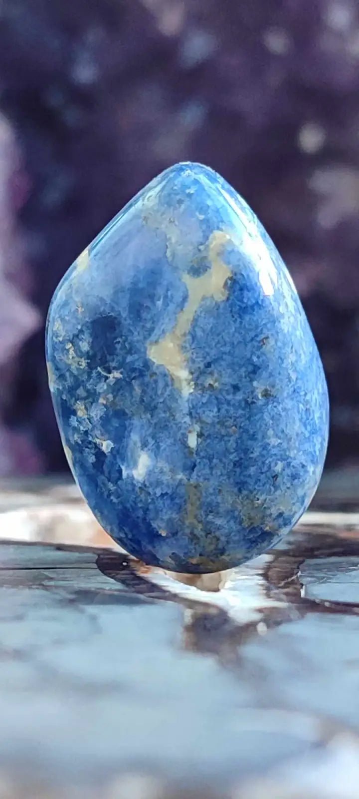 Load image into Gallery viewer, Sodalite du Brésil pierre roulée Grade A++++ Sodalite pierre roulée
