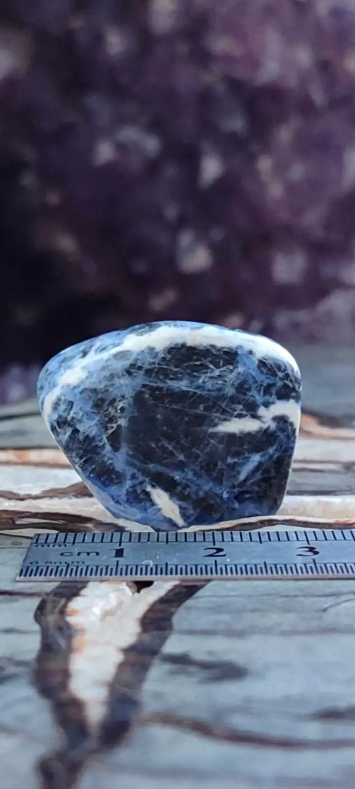 Chargez l&#39;image dans la visionneuse de la galerie, Sodalite du Brésil pierre roulée Grade A++++ Sodalite pierre roulée
