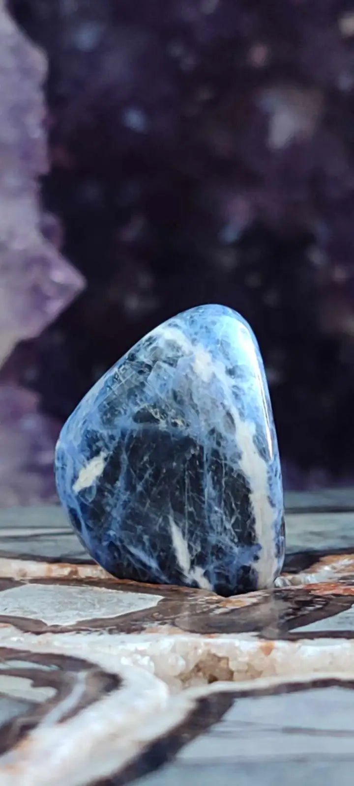 Chargez l&#39;image dans la visionneuse de la galerie, Sodalite du Brésil pierre roulée Grade A++++ Sodalite pierre roulée
