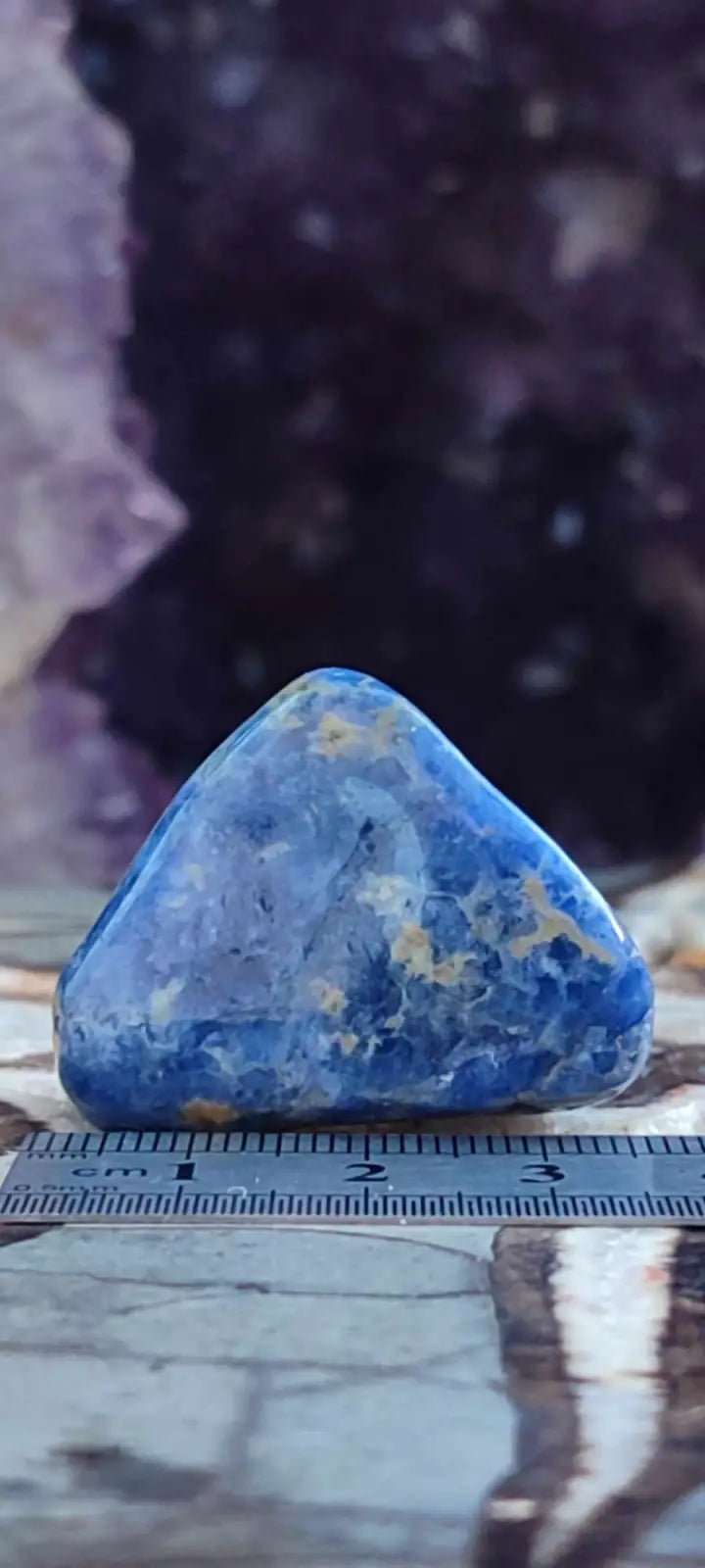 Chargez l'image dans la visionneuse de la galerie, Sodalite du Brésil pierre roulée Grade A++++ Sodalite pierre roulée
