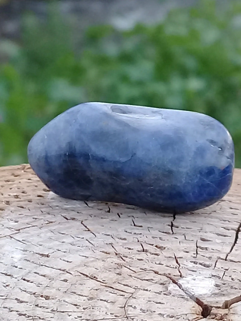 Load image into Gallery viewer, Sodalite pierre roulée Grade A +++ Sodalite pierre roulée Dans la besace du p&#39;tit Poucet   
