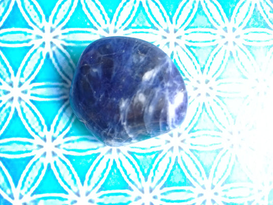Sodalite pierre roulée Grade A +++ Sodalite pierre roulée Dans la besace du p'tit Poucet...   