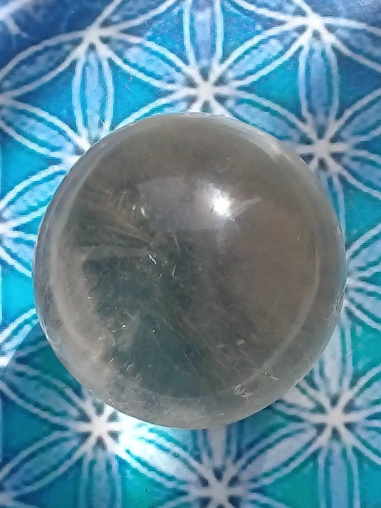 Sphère Cristal de roche Grade A ++++ (Remise prix pour léger impact sur la sphère) Sphère Cristal de roche