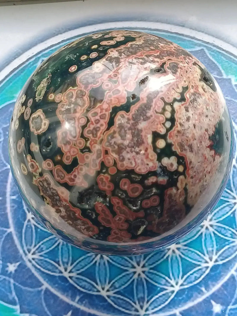 Load image into Gallery viewer, Sphère Jaspe Orbiculaire Grade A ++++ Diamètre 9cm Sphère Jaspe Orbiculaire
