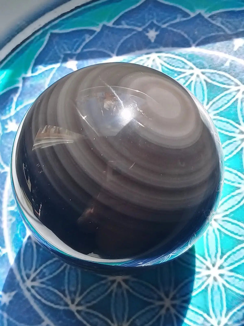 Chargez l&#39;image dans la visionneuse de la galerie, Sphère Obsidienne Œil céleste Grade A ++++ Diamètre 7,7cm Sphère Obsidienne Œil céleste
