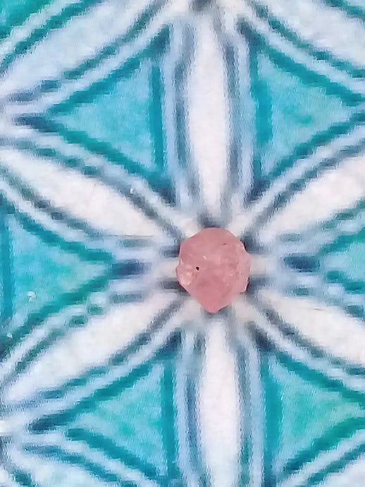 Spinelle rose fragment brut Grade A ++++ Spinelle rose fragment brut