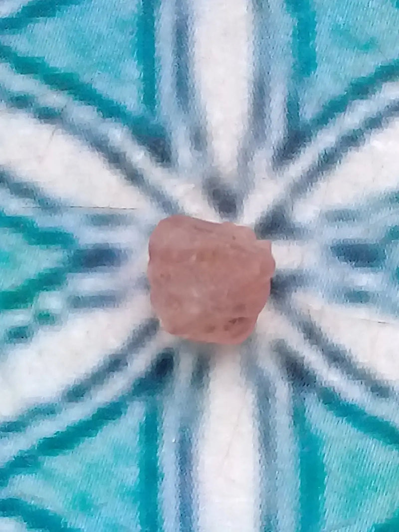 Load image into Gallery viewer, Spinelle rose fragment brut Grade A ++++ Spinelle rose fragment brut
