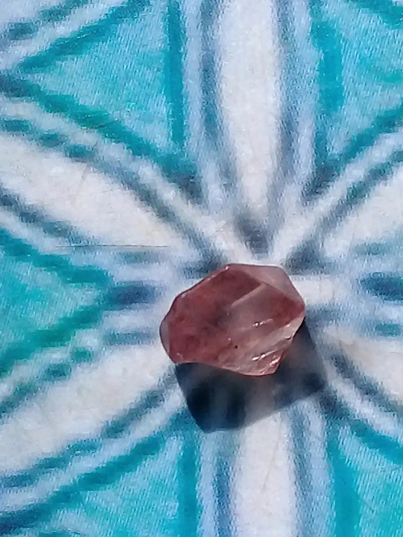 Load image into Gallery viewer, Spinelle rose fragment brut Grade A ++++ Spinelle rose fragment brut
