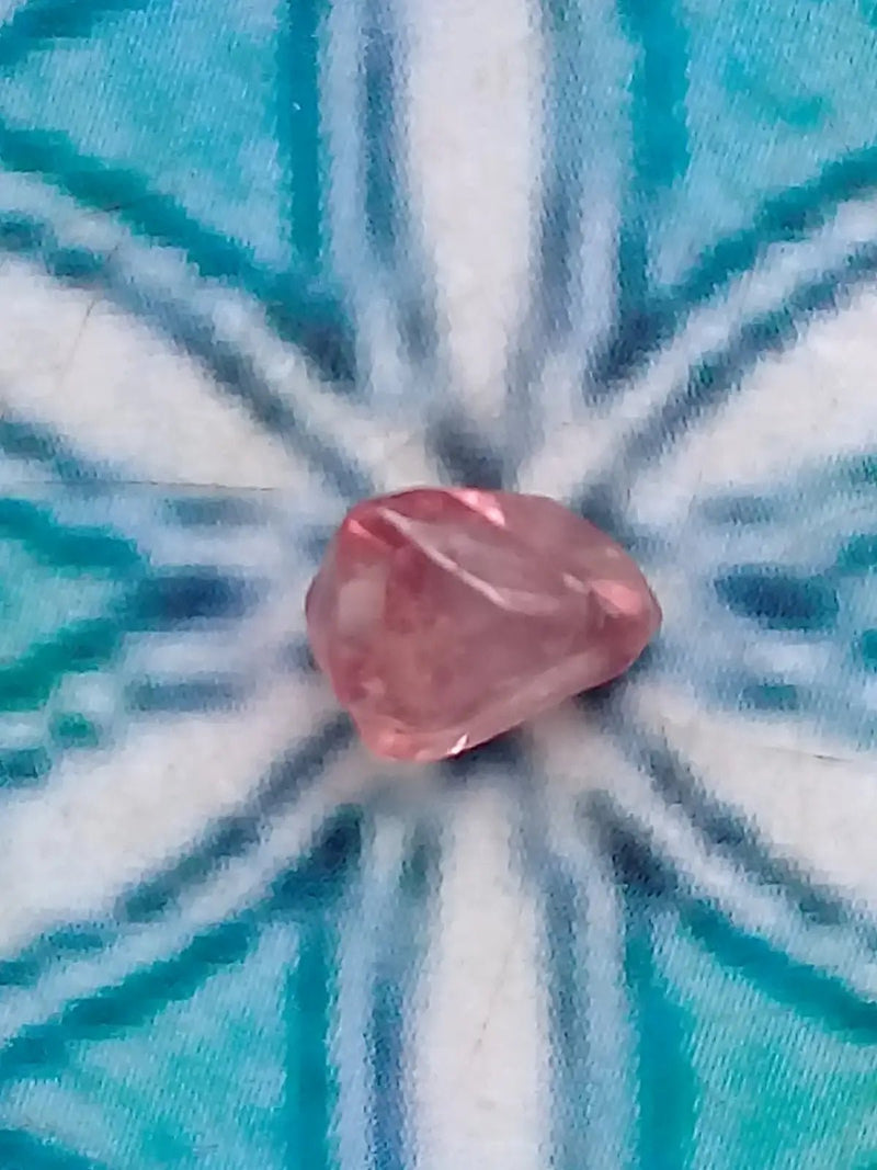 Load image into Gallery viewer, Spinelle rose fragment brut Grade A ++++ Spinelle rose fragment brut
