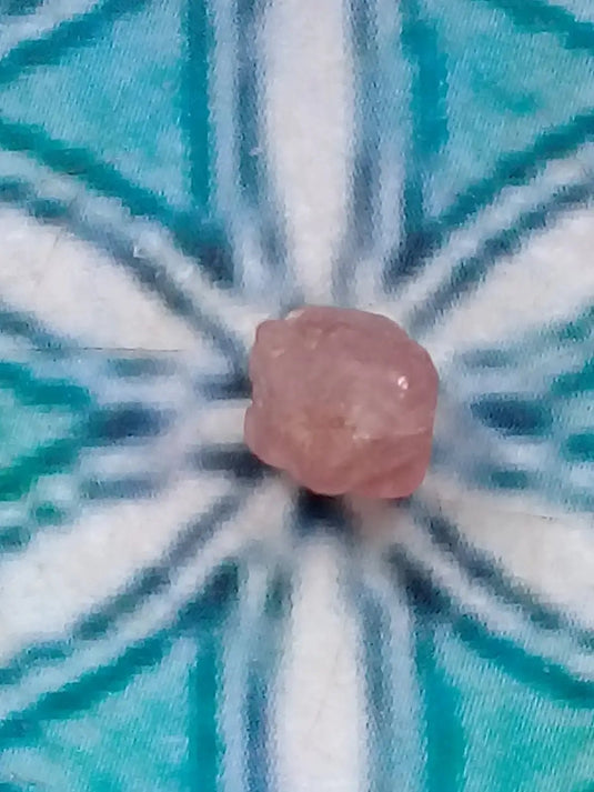 Spinelle rose fragment brut Grade A ++++ Spinelle rose fragment brut