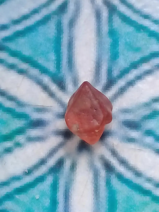 Spinelle rose fragment brut Grade A ++++ Spinelle rose fragment brut