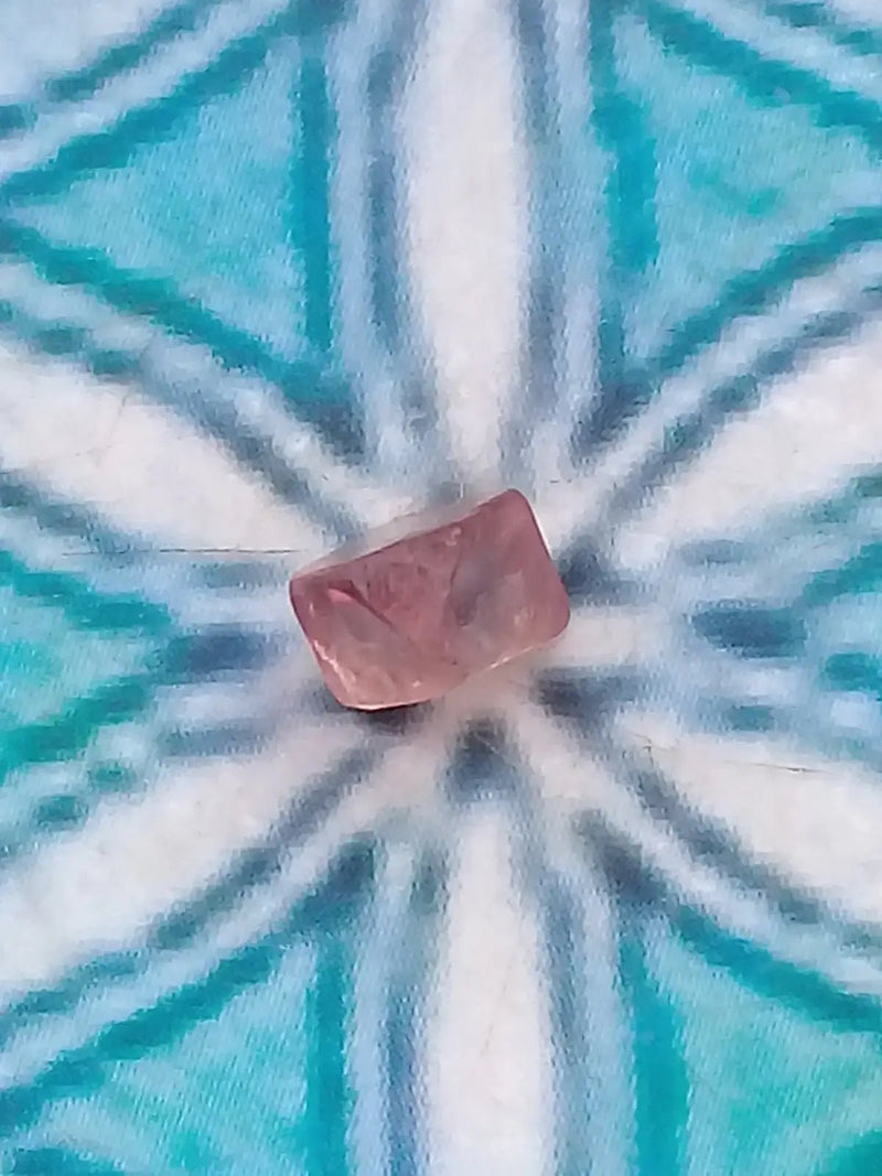 Load image into Gallery viewer, Spinelle rose fragment brut Grade A ++++ Spinelle rose fragment brut
