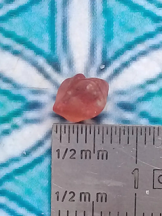 Spinelle rose fragment brut Grade A ++++ Spinelle rose fragment brut