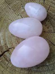 “Tantra Yoni” egg in Brazilian rose quartz