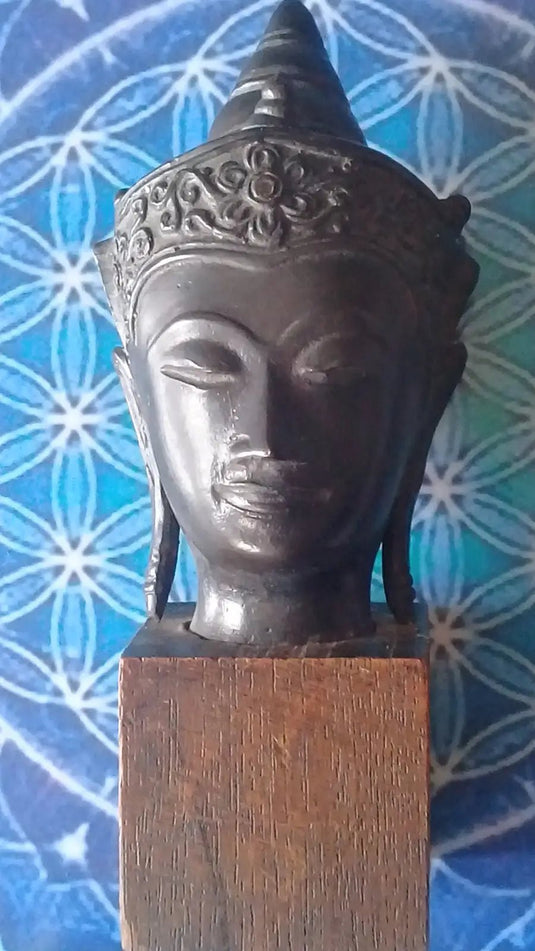 Tête de Bouddha thaïlandais Tête de Bouddha thaïlandais