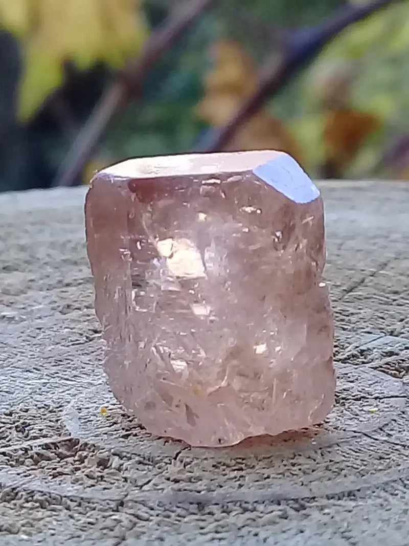 Load image into Gallery viewer, Topaze brune du Pakistan Cristal brut naturel Grade A++++ (Non traité) Topaze Impériale du Pakistan Cristal brute
